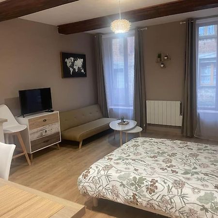 Ferienwohnung La Nuit Etoilee Rocroi Exterior foto