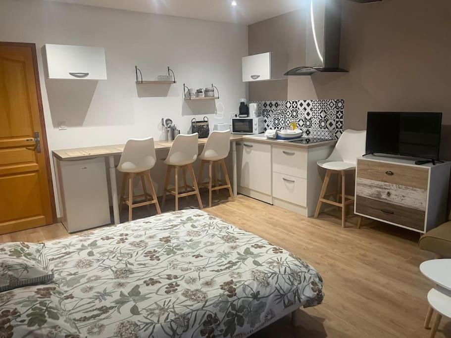 Ferienwohnung La Nuit Etoilee Rocroi Exterior foto
