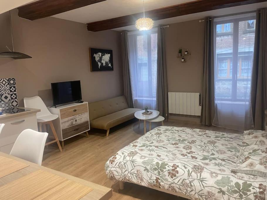 Ferienwohnung La Nuit Etoilee Rocroi Exterior foto